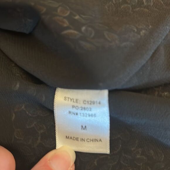 Mittoshop Leaf Print Ruffle cap sleeve blouse Size M EUC - Picture 6 of 7